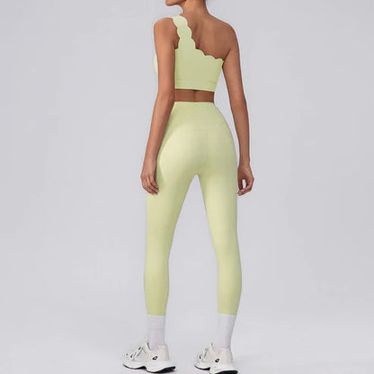 GRACE SCALLOPED TOP EDGE SPORTS BRA & HIGH-WAIST CROSS OVER LEGGINGS (2-PIECE SET)